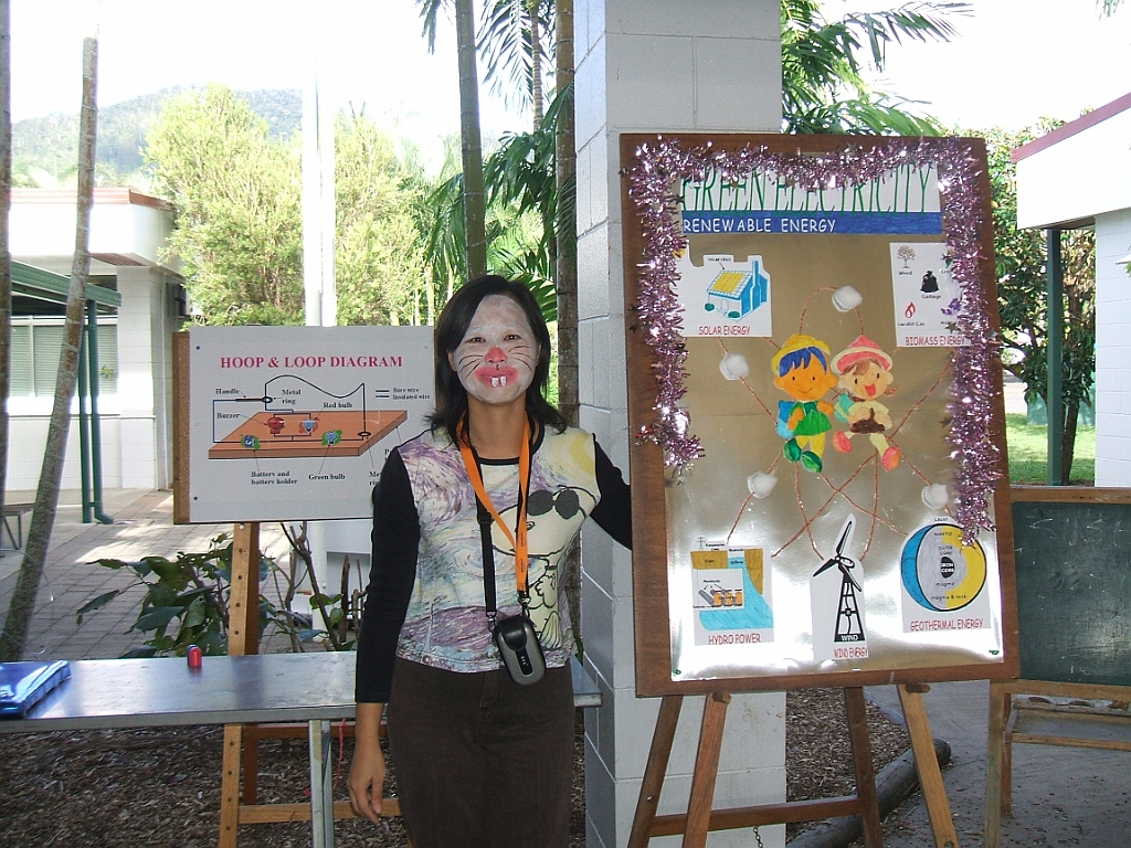 Cairns29 Science on the Oval.JPG